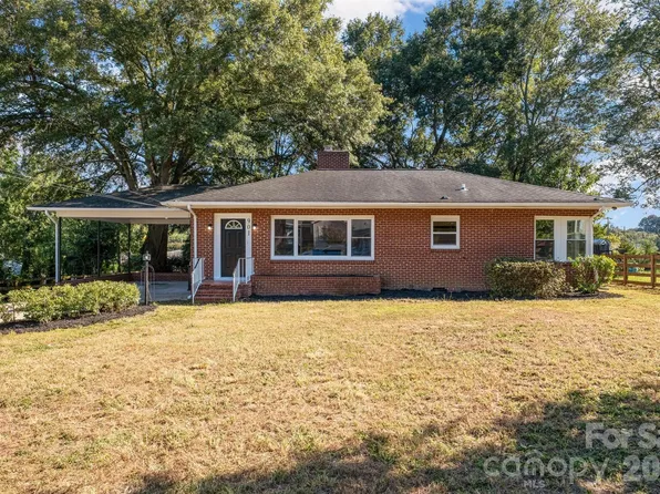 901 W Elm St, Shelby, NC 28150