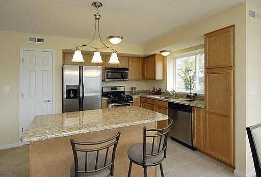 5th image of 6759 W Forest Preserve Ave APT 305