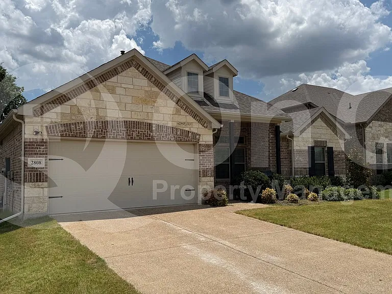 2808 Pronghorn Dr — Photo 2
