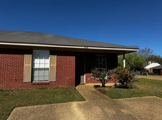 49 Meadowoods Ter #B, Jackson, MS 39211