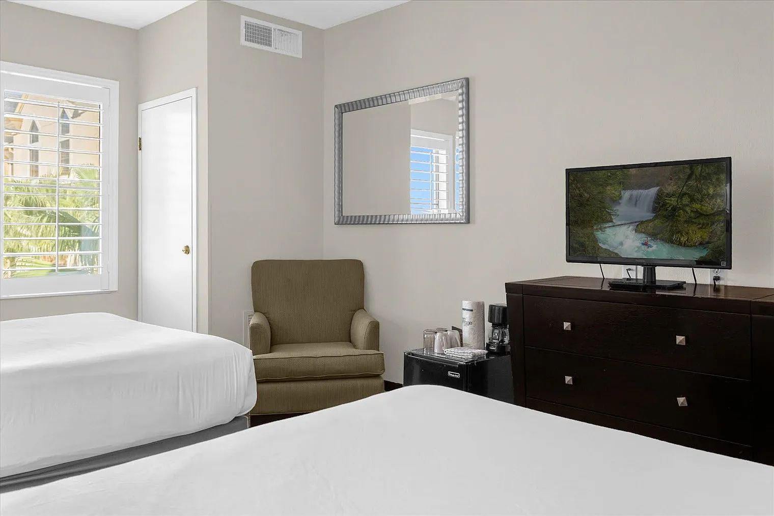 Studio, 1.0 bath, 538 sqft, $1,685 — Photo 2