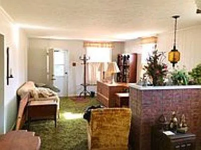 2 bed, 1060 sqft, $999 — Photo 2