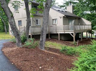 321 Clubhouse Dr, East Stroudsburg, PA