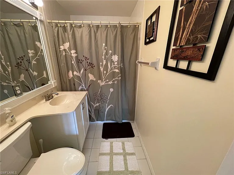 1070 Woodshire Ln #E204 — Photo 17