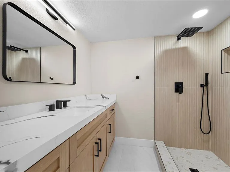 3382 Montessouri St — Photo 35
