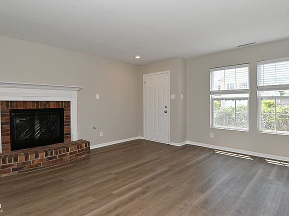 3rd image of 1624 Wagner Dr