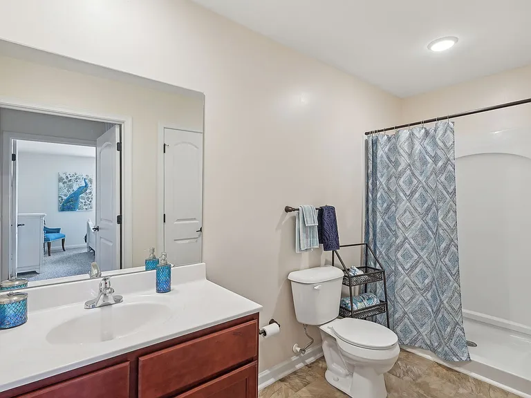 Nicholas Place Apartments — Photo 52
