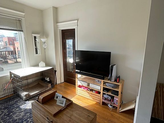 5th image of 3849 N Marshfield Ave