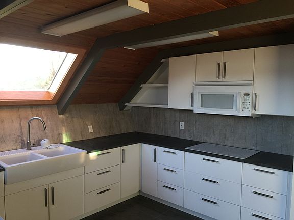 2nd image of 1229 Windward Way