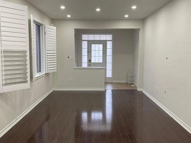 33 Bannister Cres — Photo 4