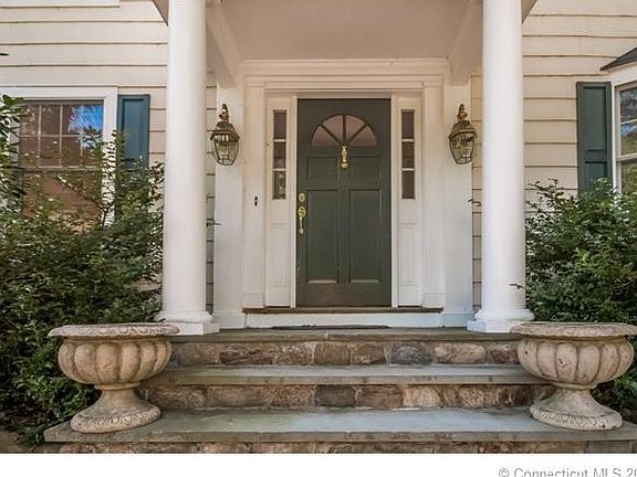 3rd image of 38 Jennifer Ln