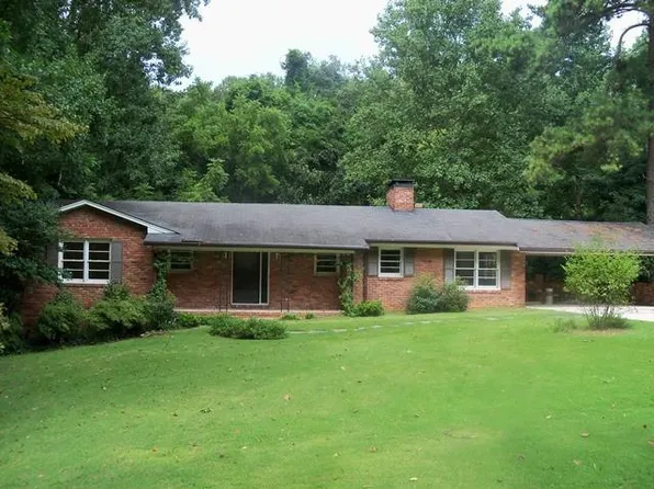 5950 Kayron Dr, Sandy Springs, GA 30328