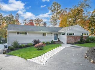 26 Raynor Rd, Morristown, NJ 07960