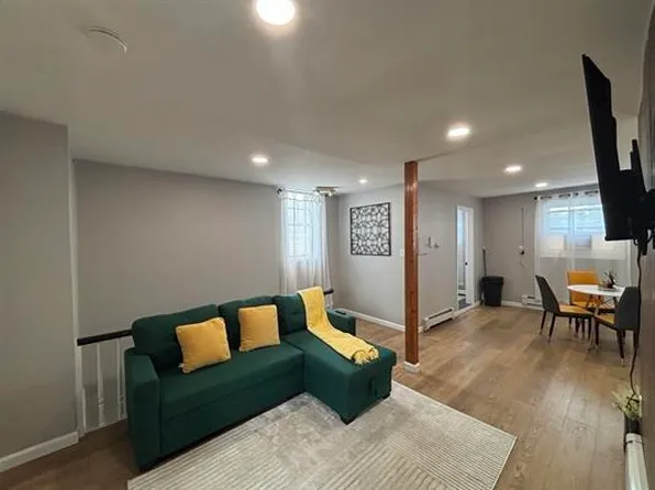 6119 Jefferson Street image 5 of 14