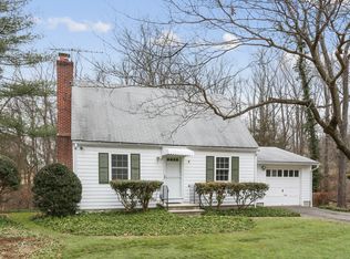 96 Pond Rd, Wilton, CT 06897