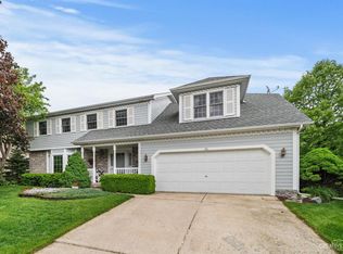 4 Blackberry Ct, Sugar Grove, IL 60554