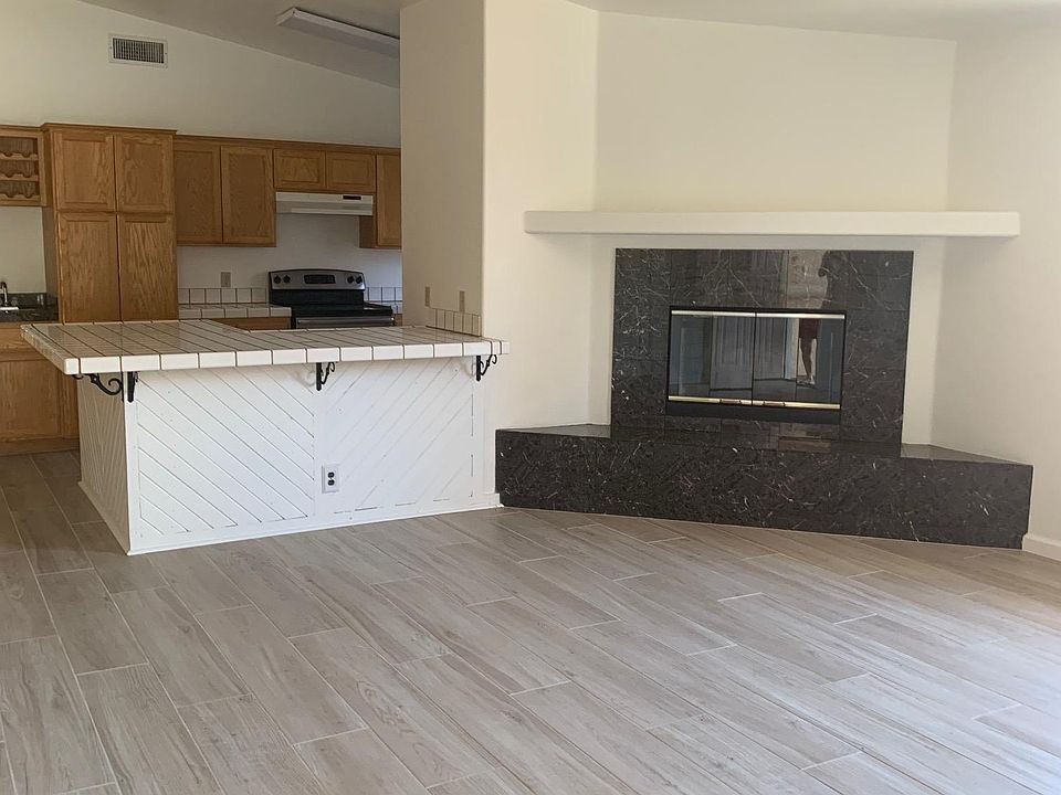 1st image of 52660 Avenida Rubio