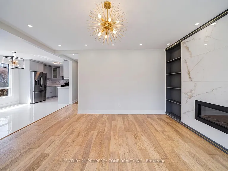 203 Toynbee Trl — Photo 15