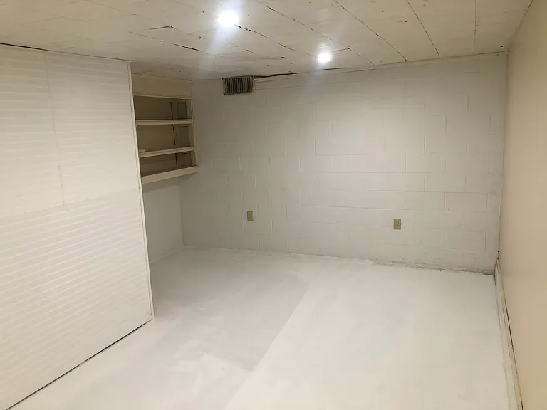 810 Vine St — Photo 10