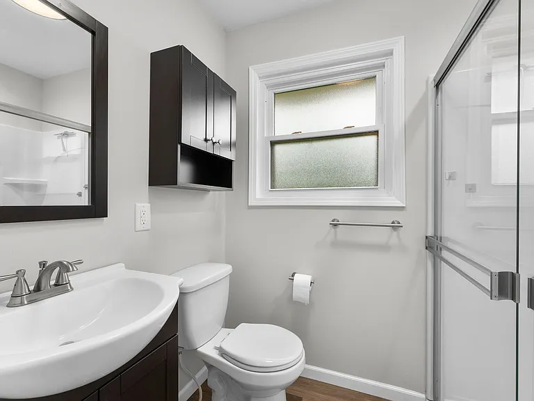 433 S Troy Ave — Photo 15