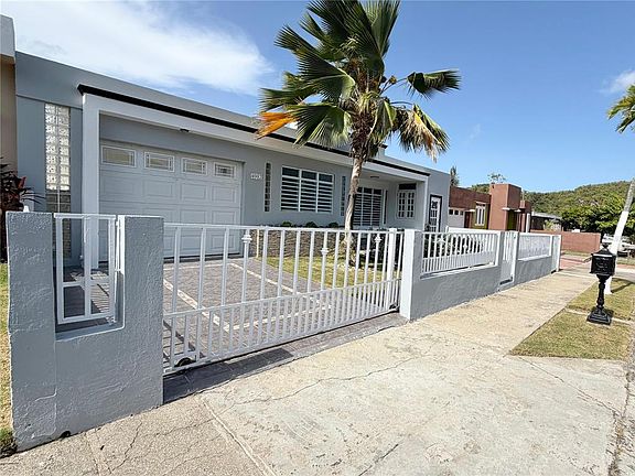 4th image of 4982 Petalda St