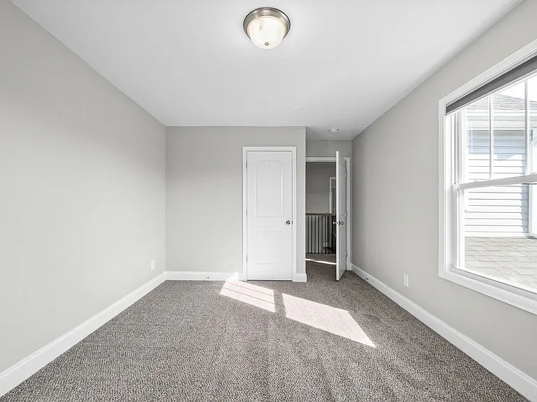 528 Macy Lynn Dr — Photo 33