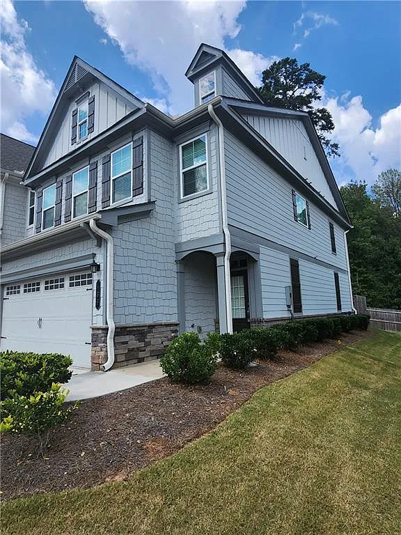 3 bed, 2.5 bath, 1897 sqft, $3,000 — Photo 2