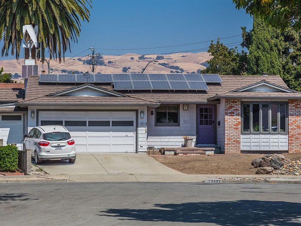 1st image of 2882 Rosario Ct