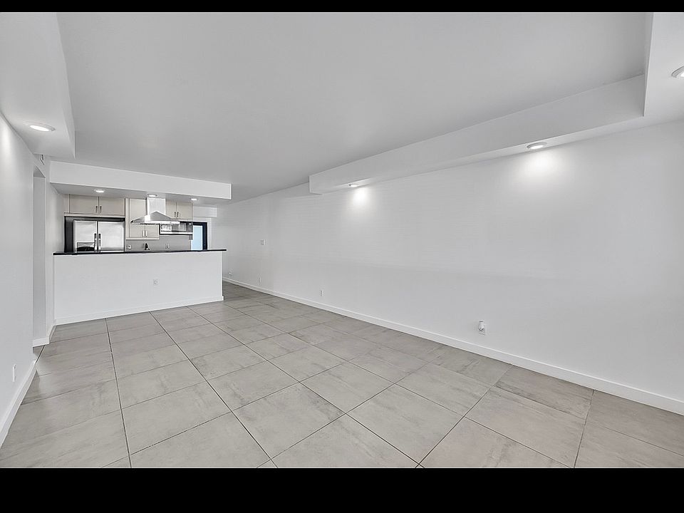 1st image of 200 NW 25th St APT 2