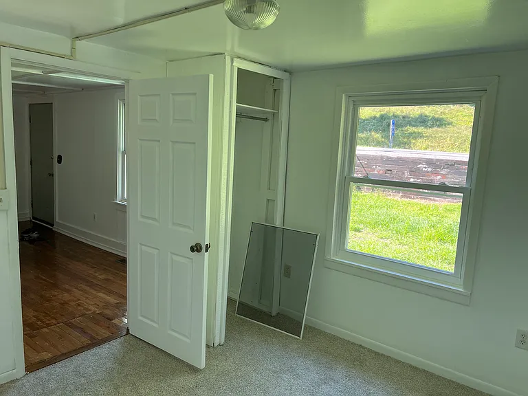 243 Coddington Rd — Photo 6