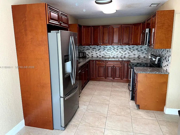 6407 SW 5th St — Photo 50