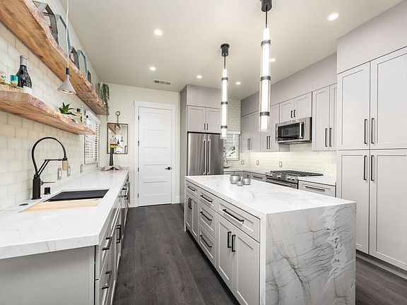 5th image of 1108 S St #202