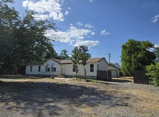 18572 Old Oasis Rd, Redding, CA 96003
