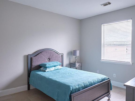 4th image of 19659 Heritage Elm Ct