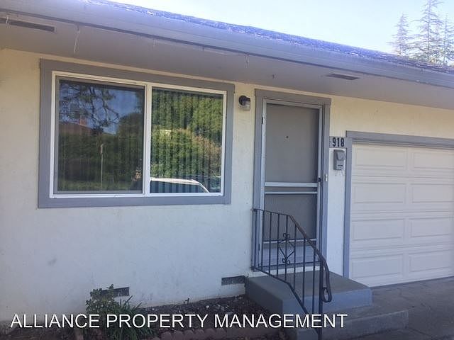 1st image of 918 McFarlane Ave