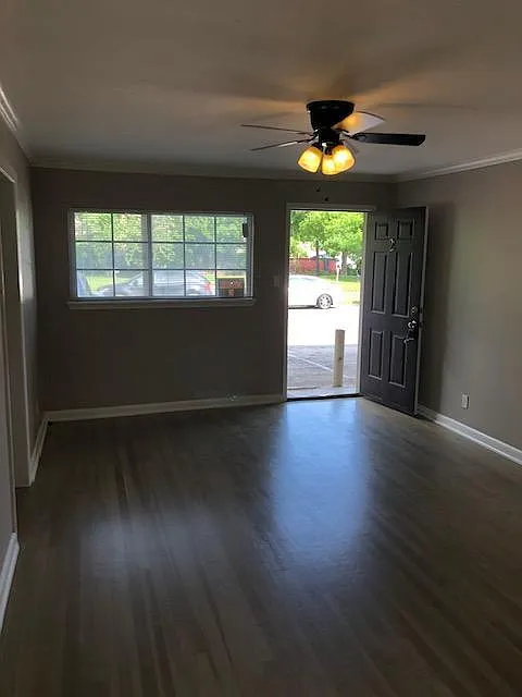1 bed, 700 sqft, $800 — Photo 3