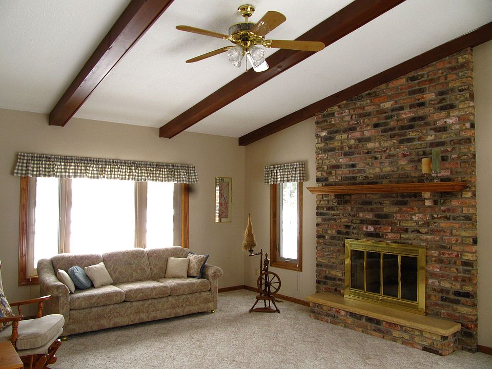 Chicago brick gas fireplace