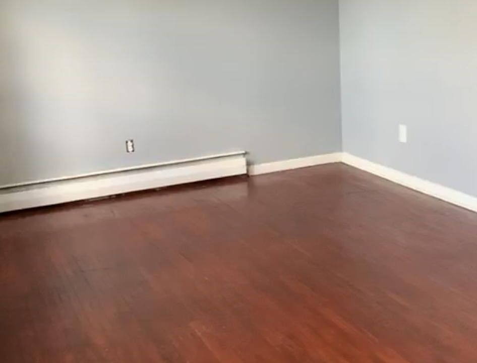 1st image of 61 Burke Dr