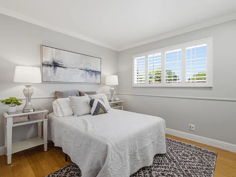 7516 Shady Hollow Dr — Photo 16