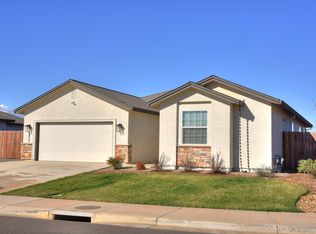 2801 Calaveras Ct, Redding, CA 96002