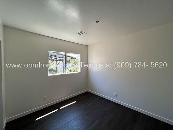 2nd image of 1415 Seward St #1415