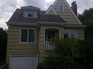 1423 NW 77th St, Seattle, WA 98117