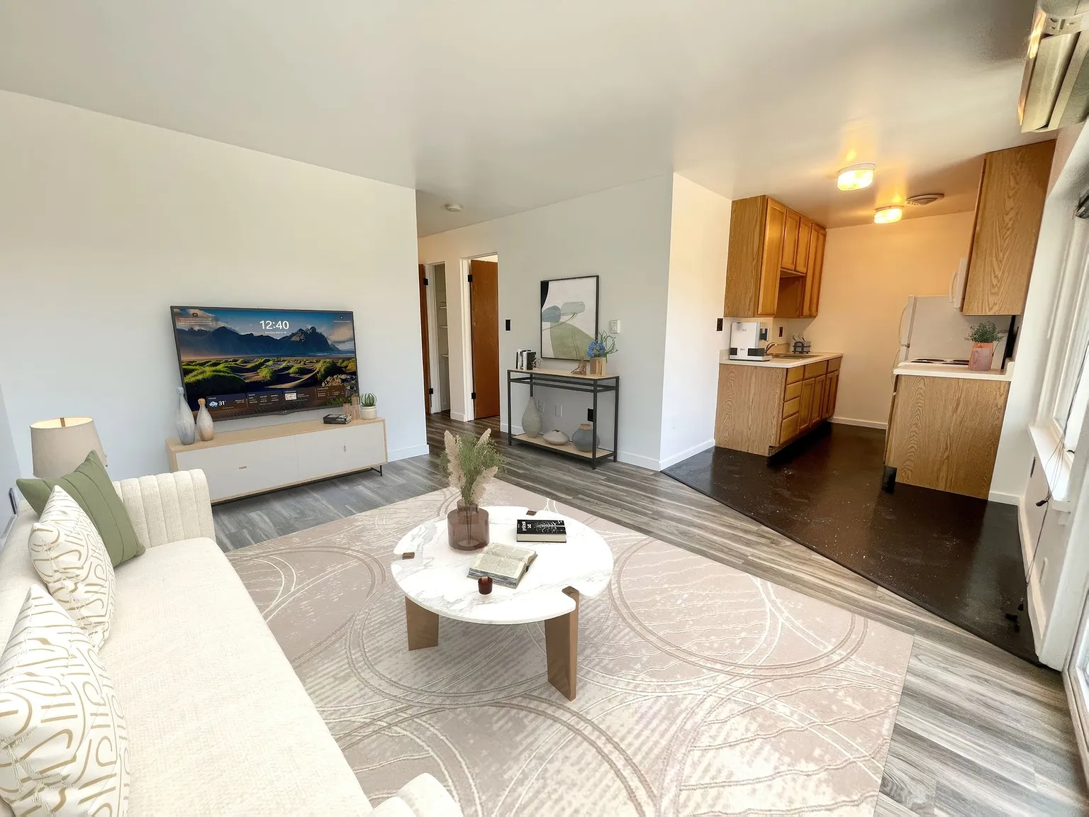 Escolier Apartments — Photo 3