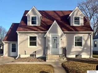 1936 N Park Ave, Fremont, NE 68025