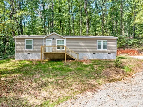 94 Danford Dr, Cleveland, GA 30528