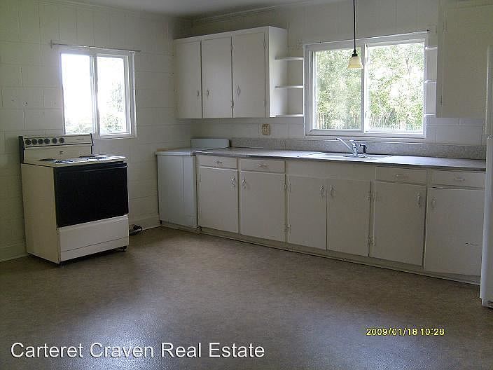 2nd image of 601 Miller Blvd