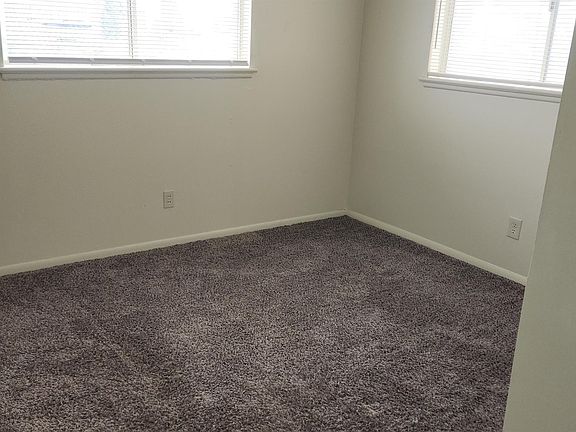 4th image of 1070 McKinley Ave APT 3