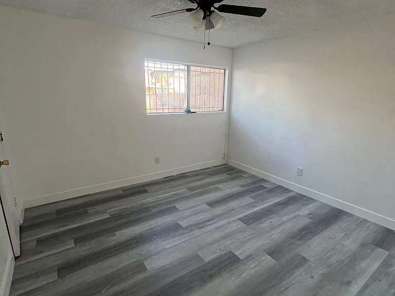 235 W 89th St — Photo 11