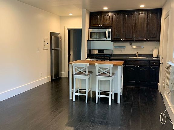 2nd image of 975 E Orange Grove Blvd APT 2