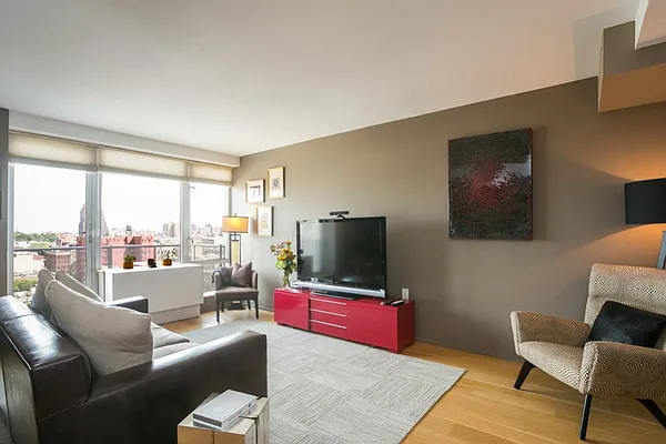 Rented by MNS | media 34